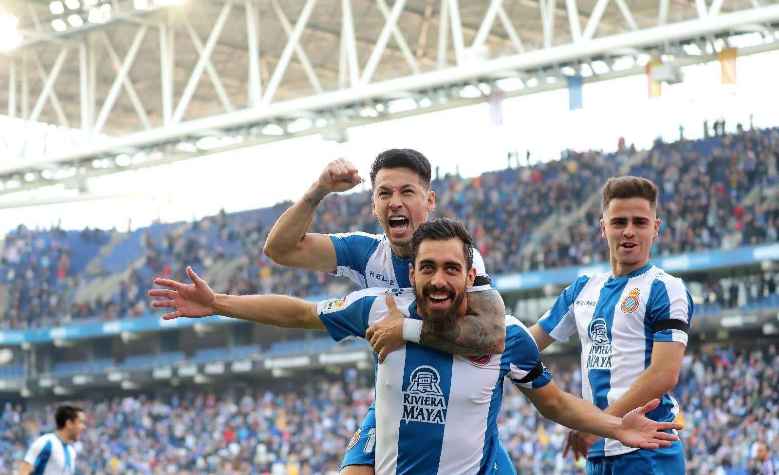 包含欧联杯转会风云：密尔沃基雄鹿盯上锋线强援，武磊或成交易筹码的词条